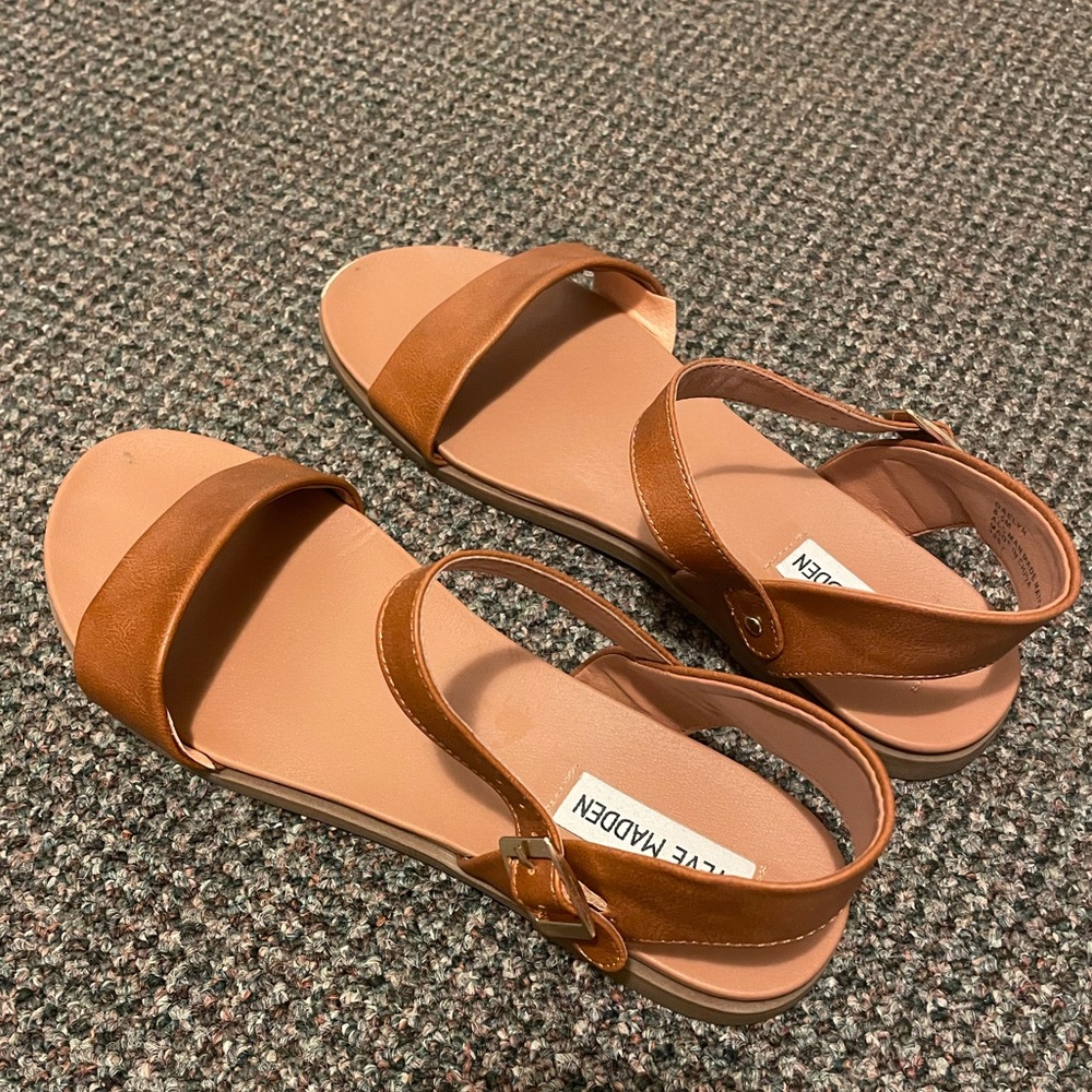 Daelyn Sandals (Steve Madden)